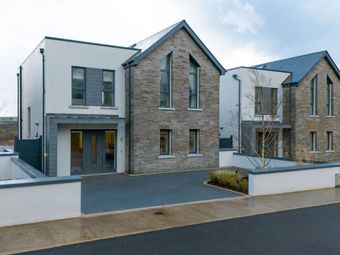 2 The Belvedere, Ballinacubby, Kinsale, Co. Cork