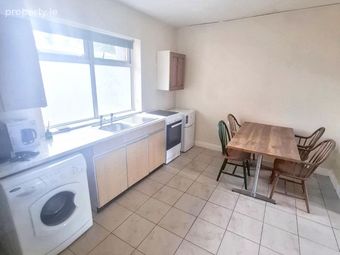 Saint Philomenas, 1 Moorfield Villas, South Douglas Road,t12k2tw, Cork City Centre, Co. Cork - Image 5