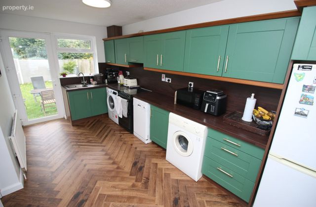 45 The Drive, Broadale, Douglas, Co. Cork - Click to view photos