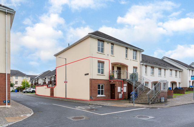 27 Lakeview Drive, Lakeside, Hebron Road, Co. Kilkenny, Kilkenny, Co. Kilkenny - Click to view photos