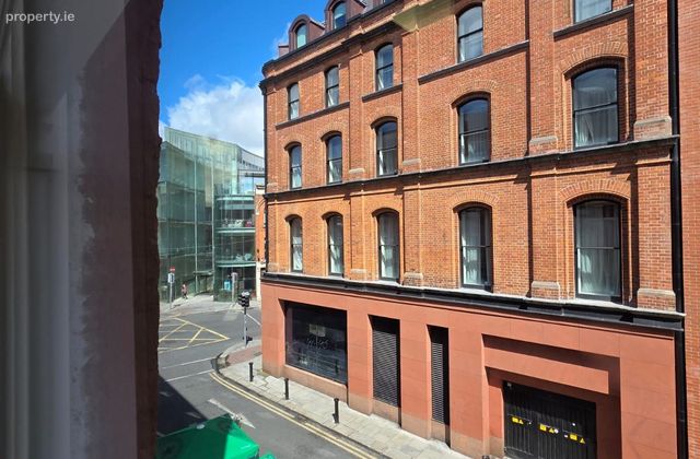 Stephen Street Lower, Dublin 2 - Click to view photos