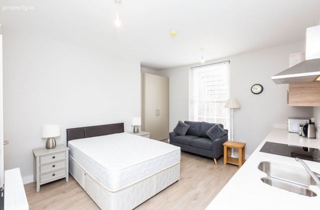 Baggot Street Lower, Dublin 2 - Click to view photos
