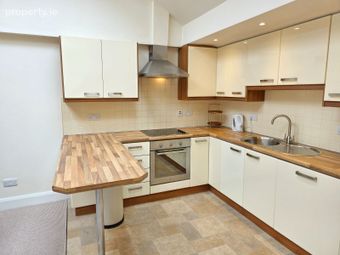17 Fairhill Court, Fairhill Road Upper, Claddagh, Co. Galway - Image 2