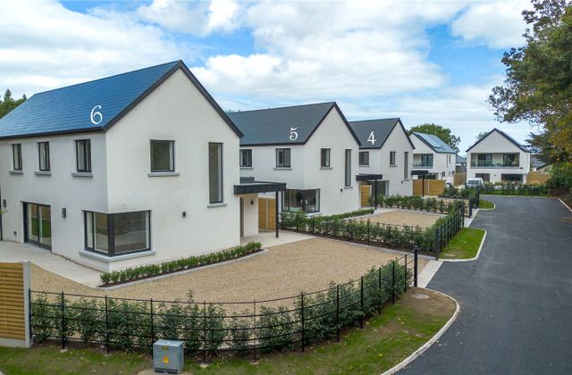 4 Chestnut Grove, Sea Road, Kilcoole, Co. Wicklow, Kilcoole, Co. Wicklow - Click to view photos