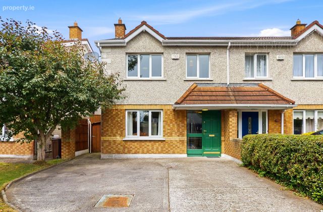 26 Manorfields Avenue, Clonee, Dublin 15 - Click to view photos