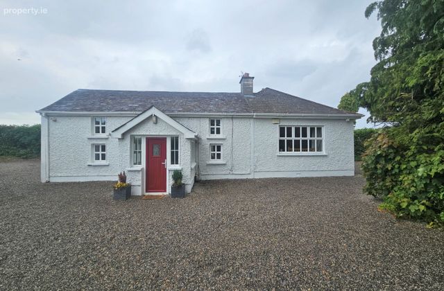 Mullacash South, Naas, Naas, Co. Kildare - Click to view photos