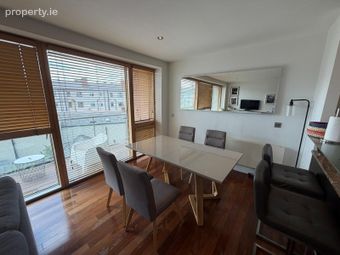 Apartment 60, Castle Way, Christchurch, Dublin 8 - Image 3