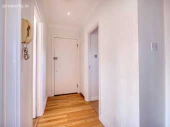 Apartment 10, Glenesk Court, Farney Park, Sandymount, Dublin 4 - Image 4
