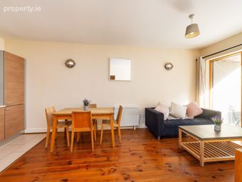 16 Hyde Court, Townsend Street, Dublin 2, Dublin 2 - Image 3