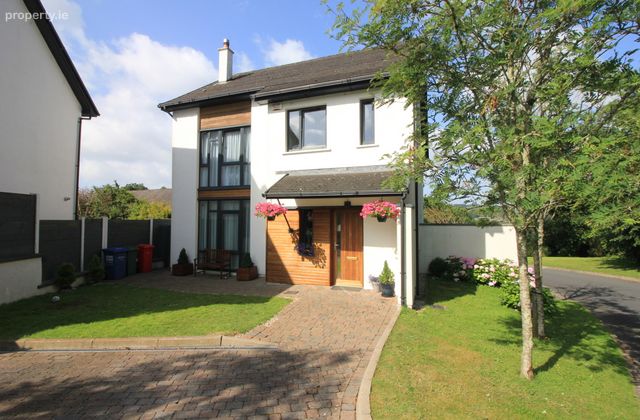 17 The Beeches, Woodville, Glanmire, Co. Cork - Click to view photos