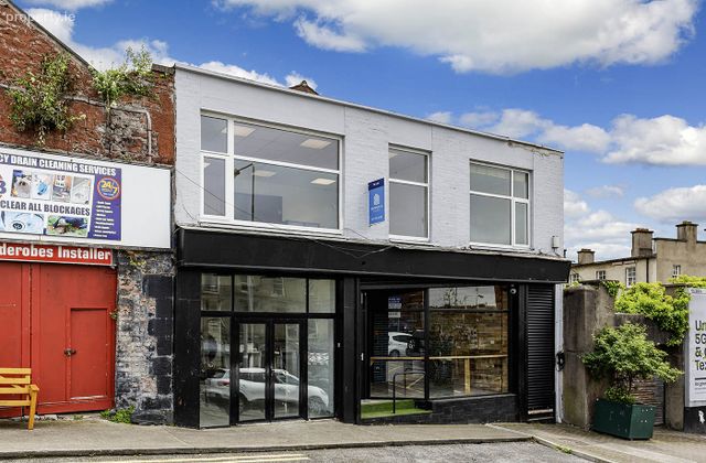 George's Square, Drogheda, Co. Louth - Click to view photos