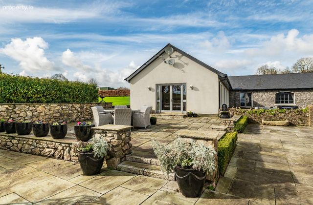 Carrickanearla, The Curragh, Co. Kildare - Click to view photos