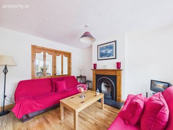 16 The Heathers, Classes Lake, Ballincollig, Co. Cork - Image 4