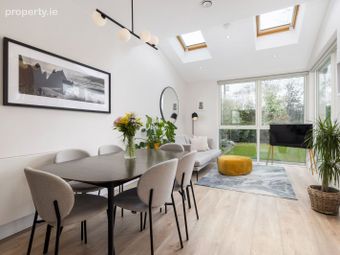 22 The Avenue, Carrickmines Manor, Carrickmines, Dublin 18 - Image 5