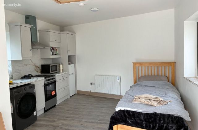 Doughiska Road, Briarhill, Co. Galway - Click to view photos