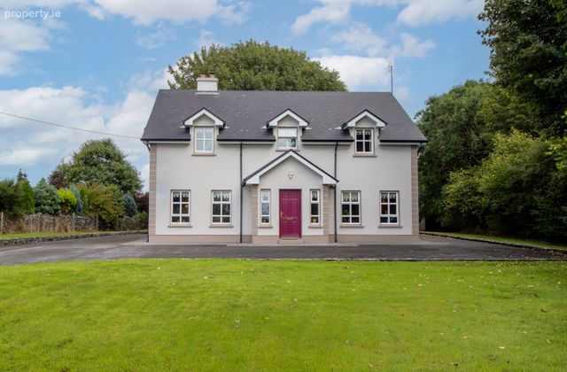 Mile Hill, Ballinrobe, Neale, Co. Mayo - Click to view photos