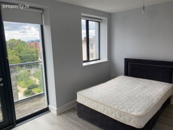 Apartment 17, Newmarket Hall, The Coombe, Dublin 8 - Image 4