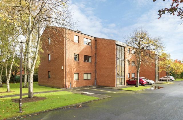 Glenanne, Kimmage, Dublin 12 - Click to view photos