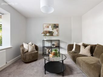 2 Berwick Hall, Dublin 14, Churchtown, Dublin 14 - Image 2