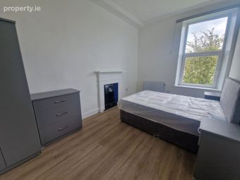 Apartment 8, Douglas Hall, Riverbank, Cork City Centre, Co. Cork - Image 4