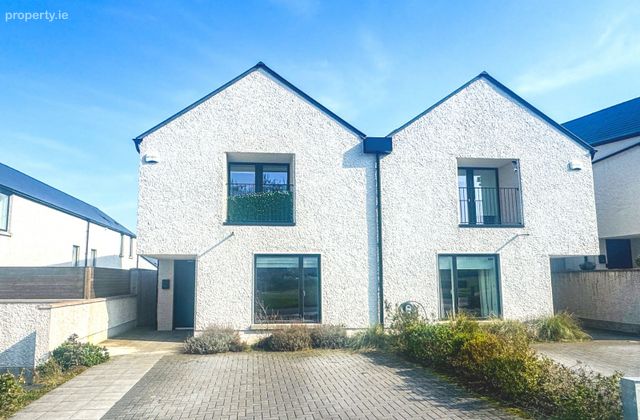 30 Sika Woods, Enniskerry, Co. Wicklow - Click to view photos