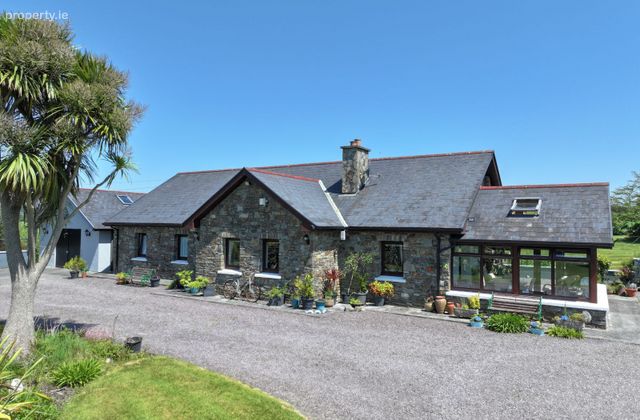 Sunset View, Rearahinagh, Skibbereen, Co. Cork - Click to view photos