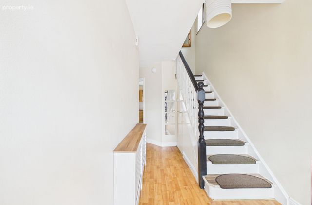 13 Esker Walk, Ardkeen Village, Waterford City Centre, Co. Waterford - Click to view photos