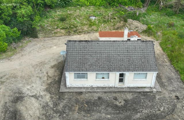 Lyraneag, Rockchapel, Rockchapel, Co. Cork - Click to view photos
