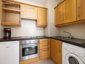 18 Amiens Square, Amiens Street, Dublin 1, Dublin 1 - Image 4