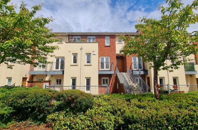 50 Skelligs Court, Waterville, Blanchardstown, Dublin 15 - Click to view photos