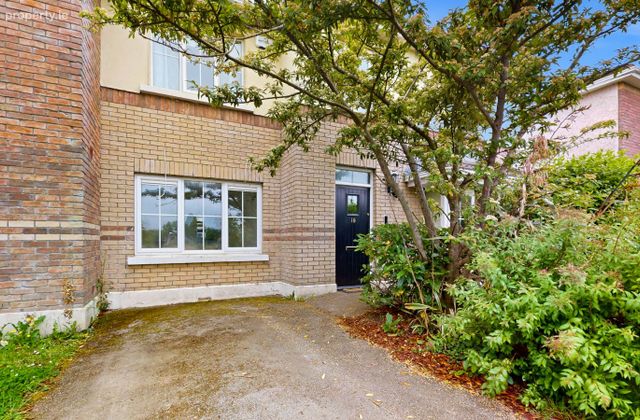 Mount Garrett Grove, Tyrrelstown, Dublin 15 - Click to view photos