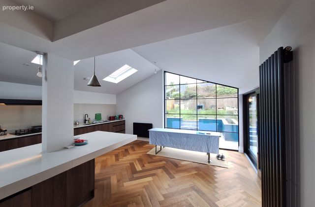 Park Avenue, Ballintemple, Co. Cork - Click to view photos
