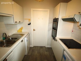 Apartment 6, Saint Helens South, Glasthule Road, Glasthule, Glasthule, Co. Dublin - Image 5