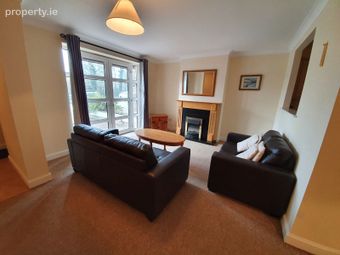 4 The Pier Village, Dan Spring Road, Ballinahow, Co. Kerry