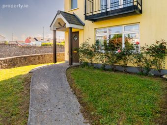 16 River Village, Monksland, Athlone, Co. Roscommon - Image 3