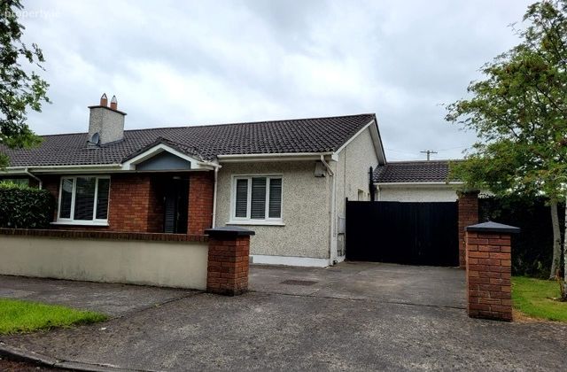 28 Craddockstown Rise, Naas, Co. Kildare - Click to view photos