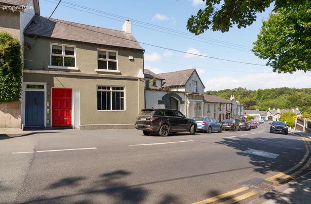 Wogan House Apartment, Church Hill, Enniskerry, Enniskerry, Co. Wicklow - Click to view photos