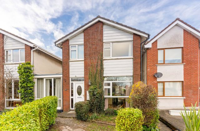 17 Cabinteely Crescent, Cabinteely, Dublin 18, Cabinteely, Dublin 18 - Click to view photos