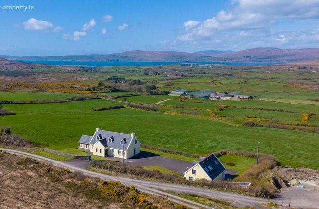 'dunmanas', Arderrawinny, Schull, Co. Cork - Click to view photos