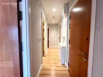 146 Beechwood Court, Stillorgan, Leopardstown, Dublin 18 - Image 3