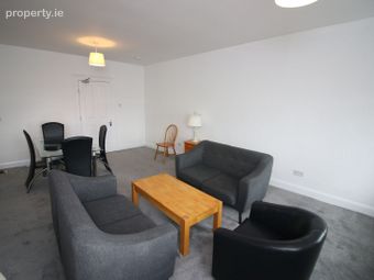 Apt 2, 5 East Beach, Cobh, Co. Cork - Image 2