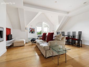 51b Ballintyre Grove, Dublin 16, Ballinteer, Dublin 16 - Image 2