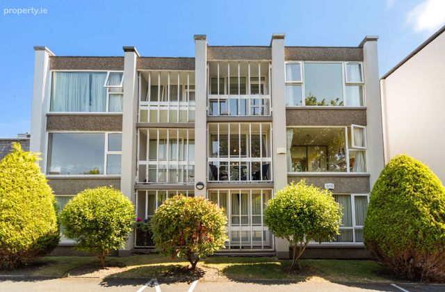 Apartment 26, Woodview Court, Glenalbyn Road, Stillorgan, Stillorgan, Co. Dublin - Click to view photos