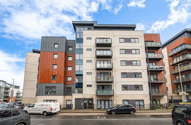 5 Meridian Court, Royal Canal Park, Ashtown, Dublin 15, Royal Canal Park, Dublin 15 - Click to view photos