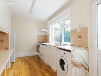 6 Corrib Terrace, Woodquay, Co. Galway - Image 4