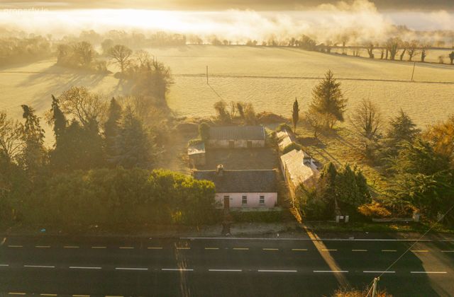 Sunny Side, Killaloan, Clonmel, Co. Tipperary, Kilsheelan, Co. Tipperary - Click to view photos