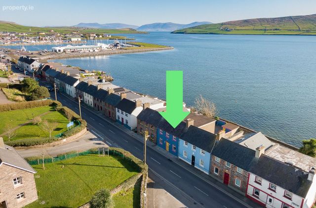 Ocean View, 133 The Wood, Dingle, Co. Kerry - Click to view photos