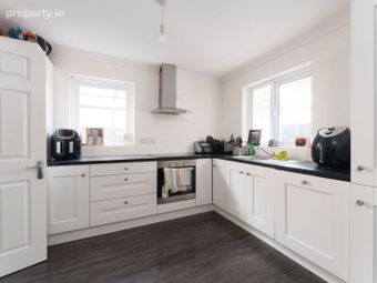 12 Hillview, Rhode, Co. Offaly - Image 3
