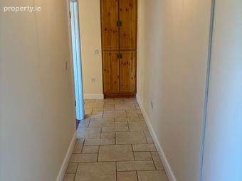 1 Macregol Cuirt, Birr, Co. Offaly - Image 4