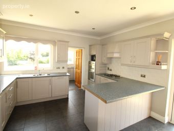 25 Deerpark, Crossmolina, Crossmolina, Co. Mayo - Image 4